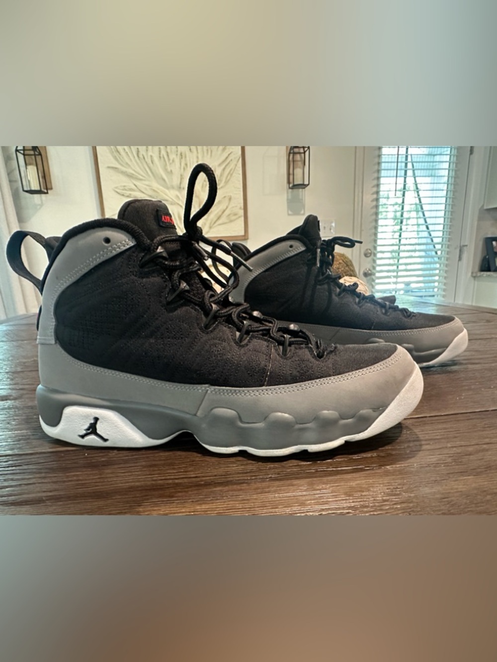 Jordan Retro 9 Particle Grey Sneakers